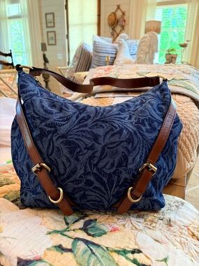 PATRICIA NASH DARK DENIM CAVO TOOLED HOBO BAG LIKE NEW COND.